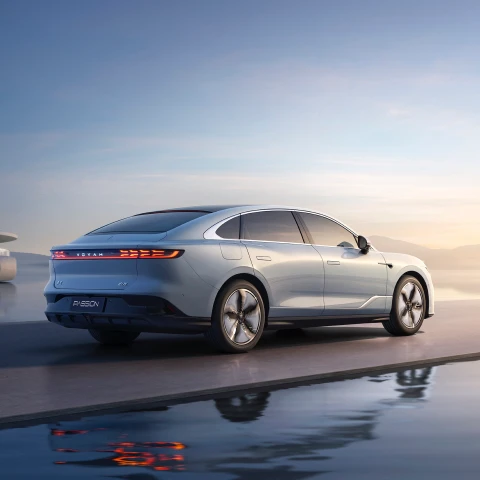 Elektrische sedan en wervingsbureau voor nieuwe energie-sedan